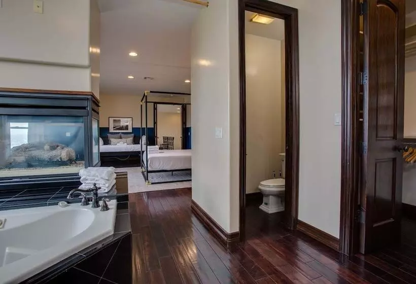 Stunning 5br/3.5ba House In La Jolla