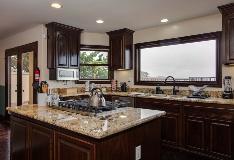 Stunning 5br/3.5ba House In La Jolla