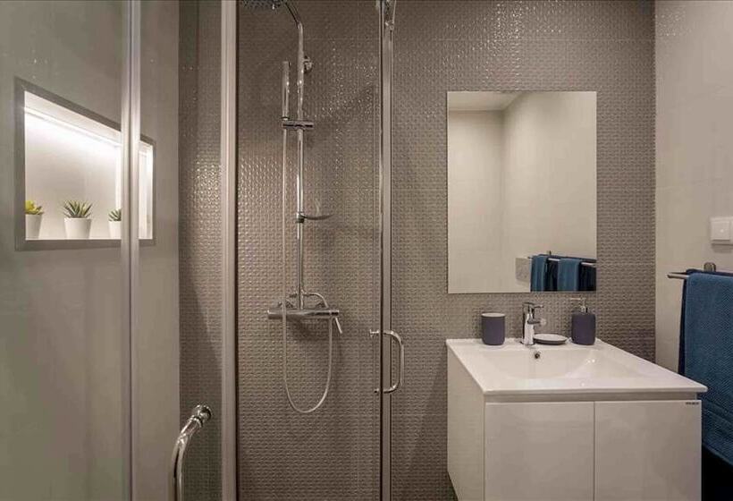 Vicky Rae Beach House