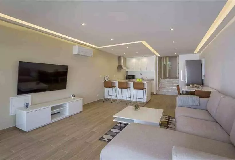 Vicky Rae Beach House