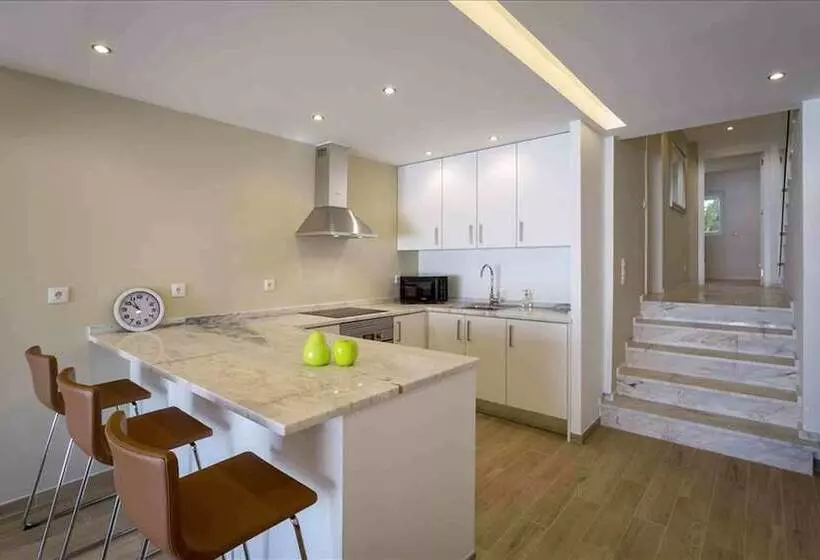 Vicky Rae Beach House