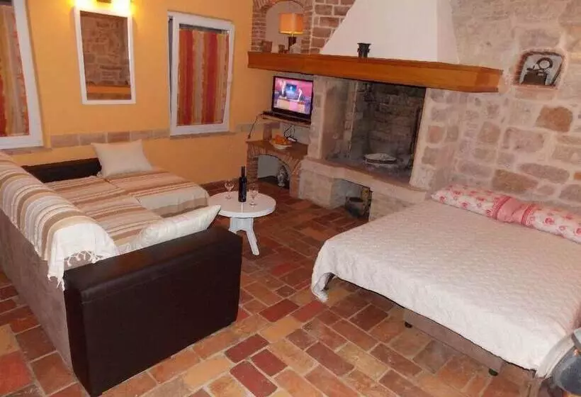 Apartment Tomy / Studio Terrace A1