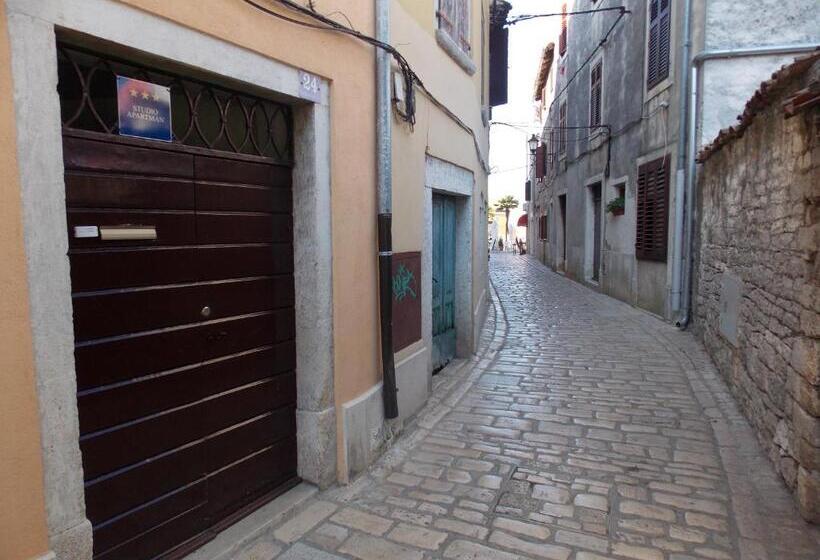 Apartment Tomy / Studio Terrace A1