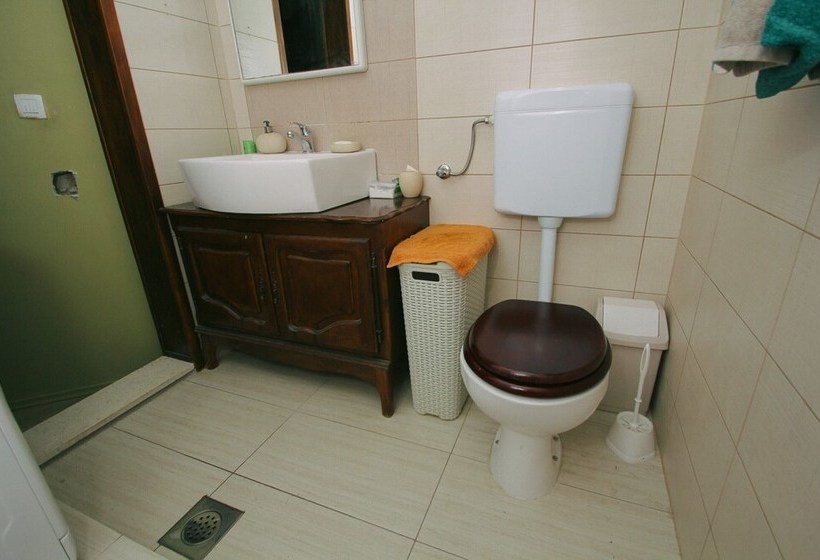 Apartment Vlado Next To The Beach