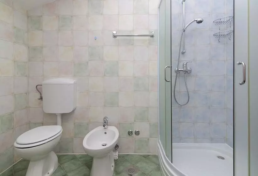 Apartments Levan Ceja