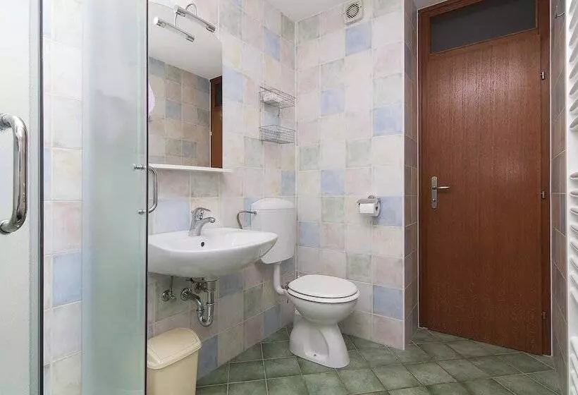 Apartments Levan Ceja