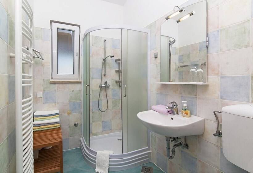 Apartments Levan Ceja