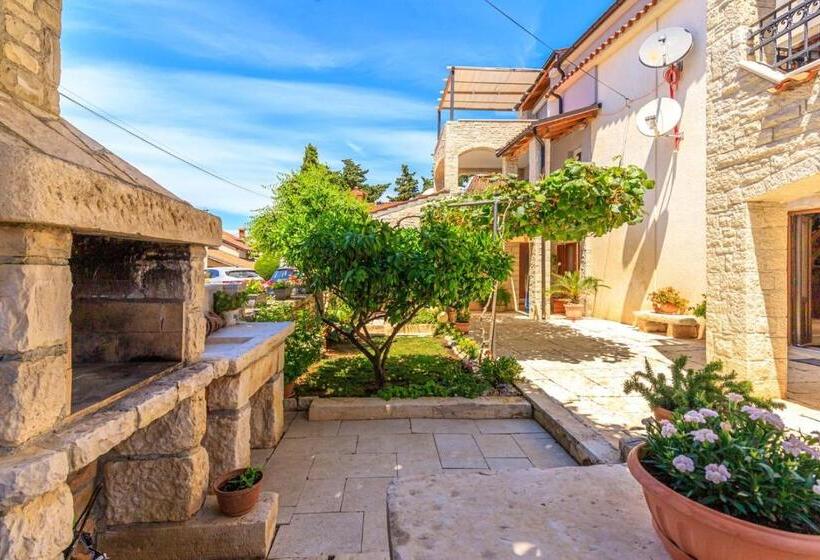 Apartments Mirjana Medulin