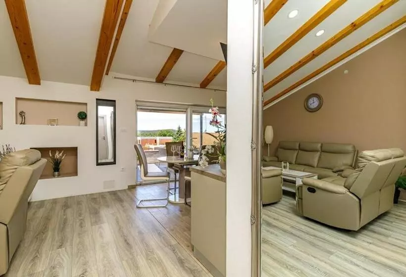 Apartments Mirjana Medulin