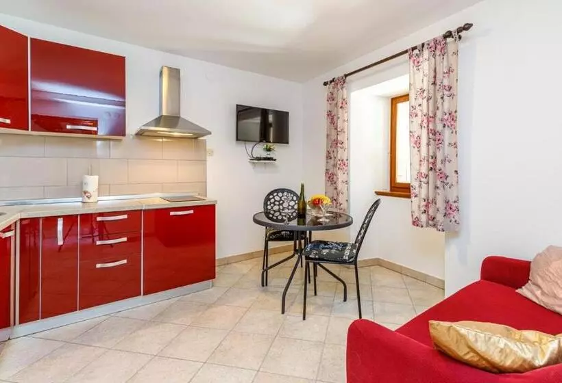 Apartments Mirjana Medulin