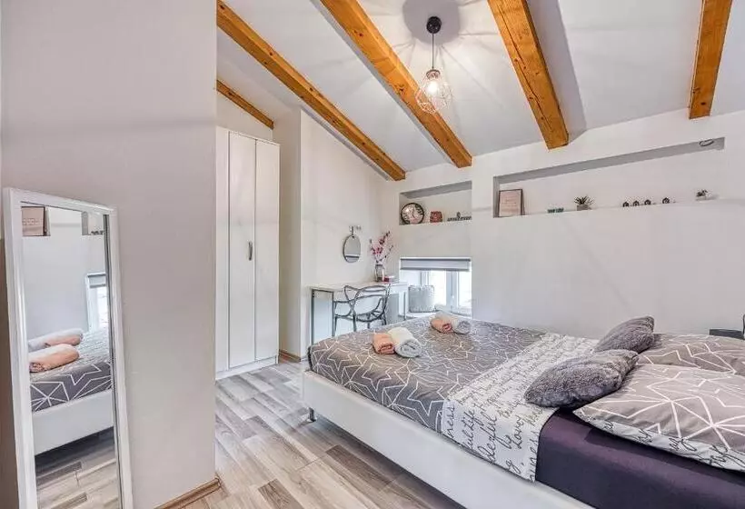 Apartments Mirjana Medulin