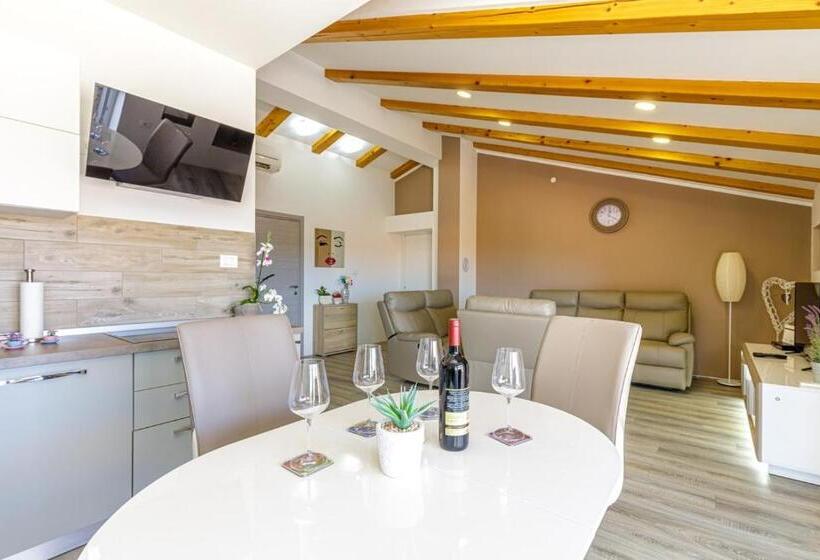 Apartments Mirjana Medulin