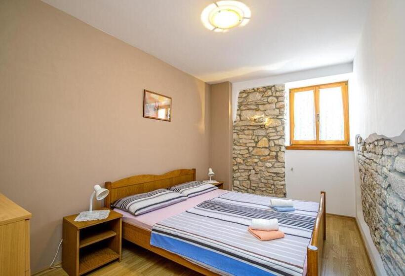 Apartments Mirjana Medulin