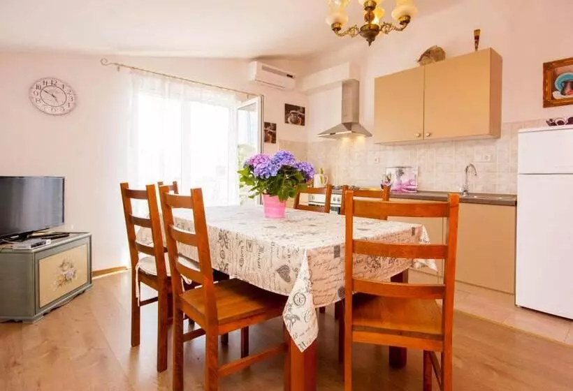 Apartments Sunčica 1613