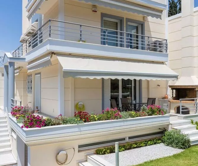 Bright & Spacious Two Floor Family Garden Home