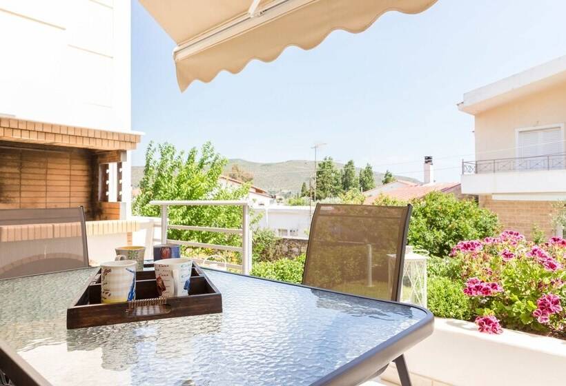 Bright & Spacious Two Floor Family Garden Home