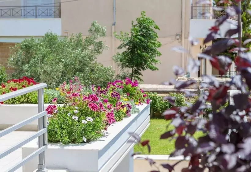 Bright & Spacious Two Floor Family Garden Home