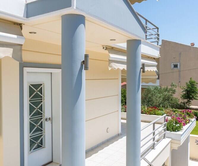 Bright & Spacious Two Floor Family Garden Home