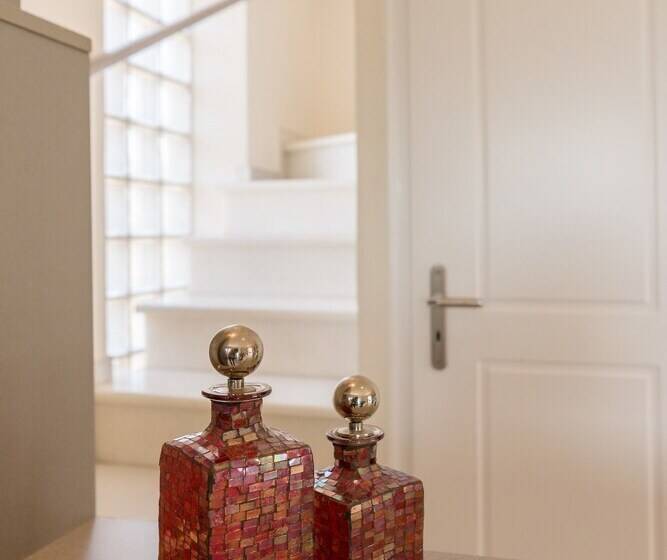 Bright & Spacious Two Floor Family Garden Home