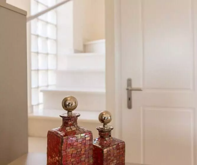 Bright & Spacious Two Floor Family Garden Home