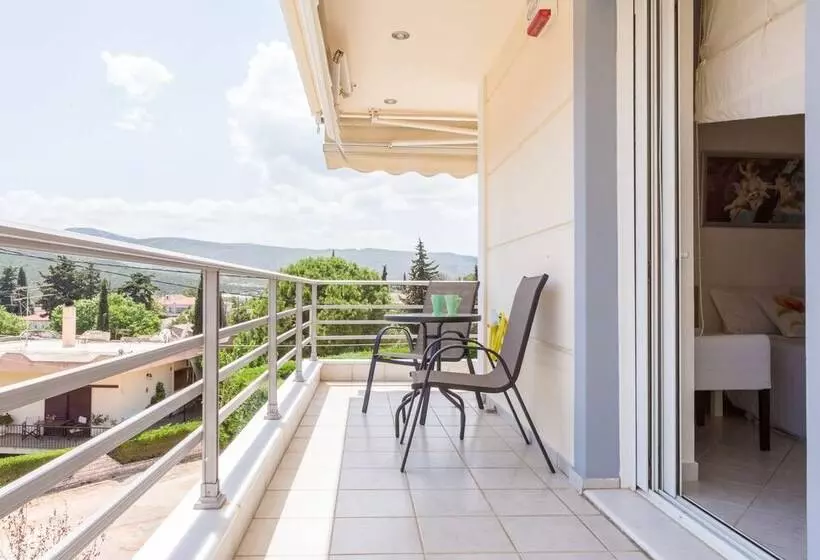 Bright & Spacious Two Floor Family Garden Home