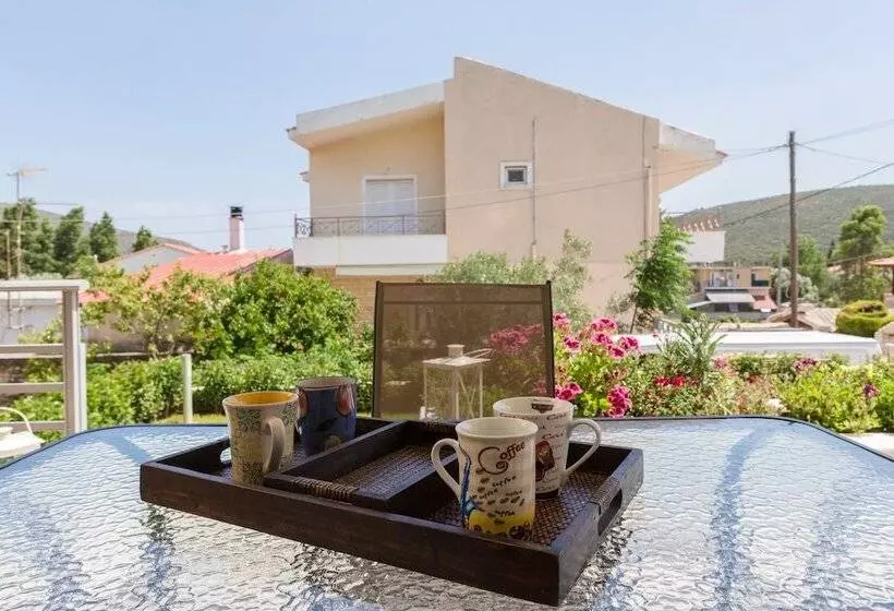 Bright & Spacious Two Floor Family Garden Home