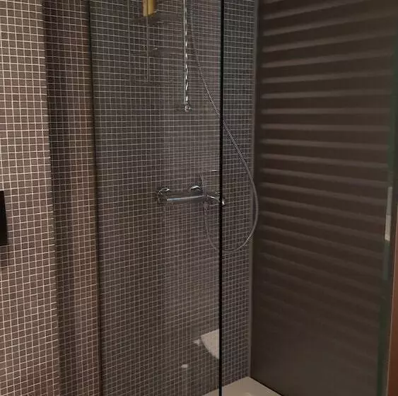 Captain S Luxury Suite