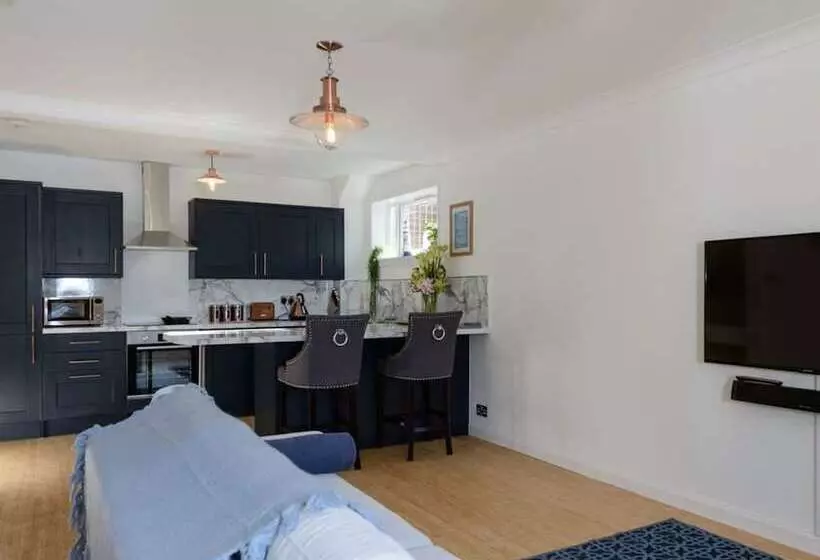 Cooleens  Chic 1 Bedroom Apt. In North Berwick