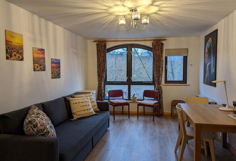 New Bright And Sunny Flat In Oxford City Centre