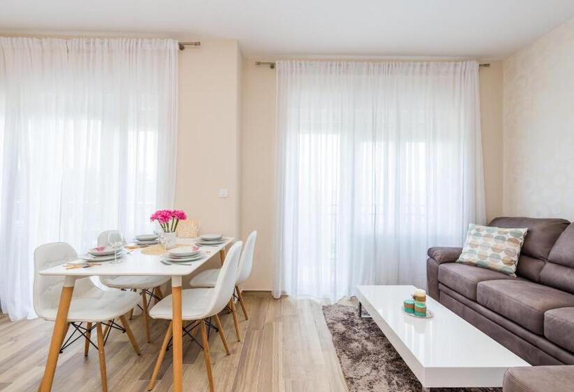 بنسيون Apartments And Rooms Milcetic