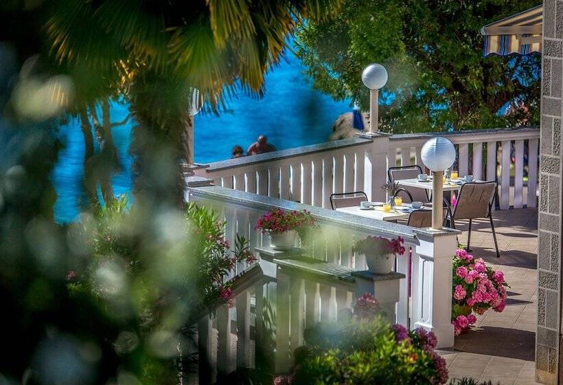 بنسيون Apartments And Rooms Milcetic