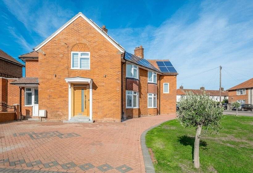 بنسيون Goldbeaters House