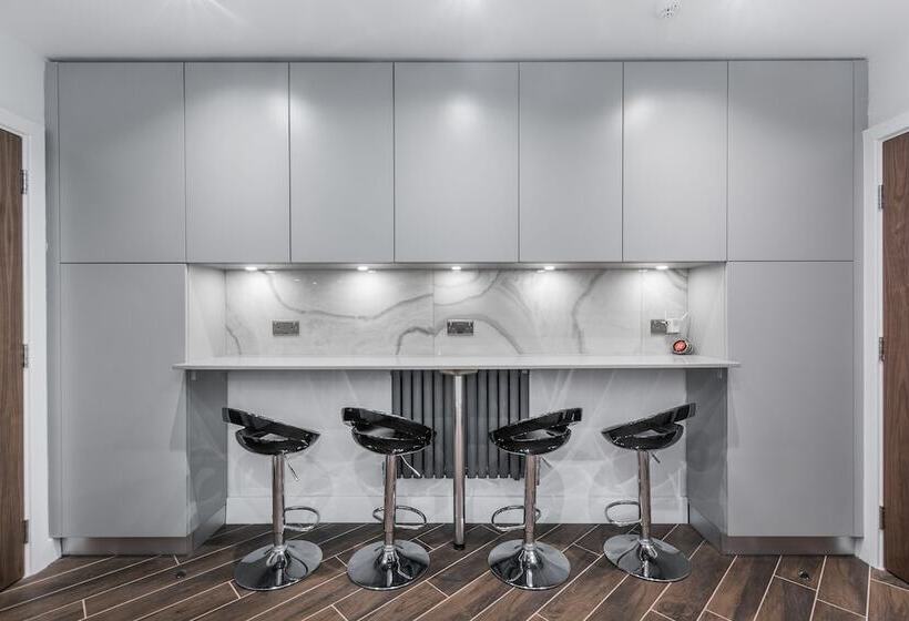 بنسيون Goldbeaters House