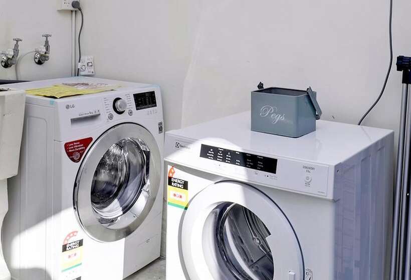 4 Br Apartment Short Walk To Bondi Beach