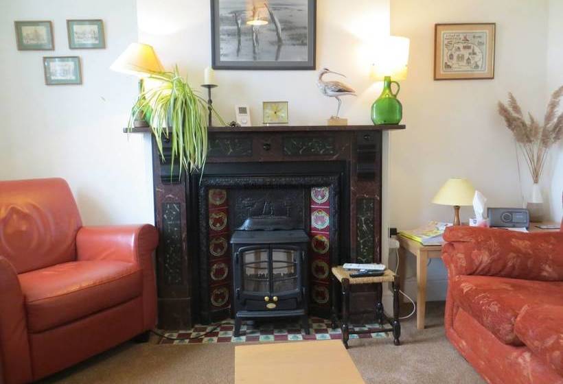 Curlew Cottage With Rural Views