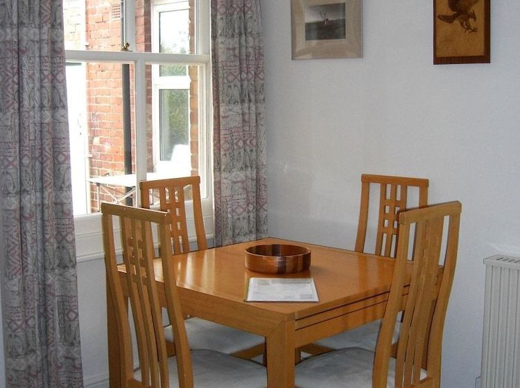 Curlew Cottage With Rural Views