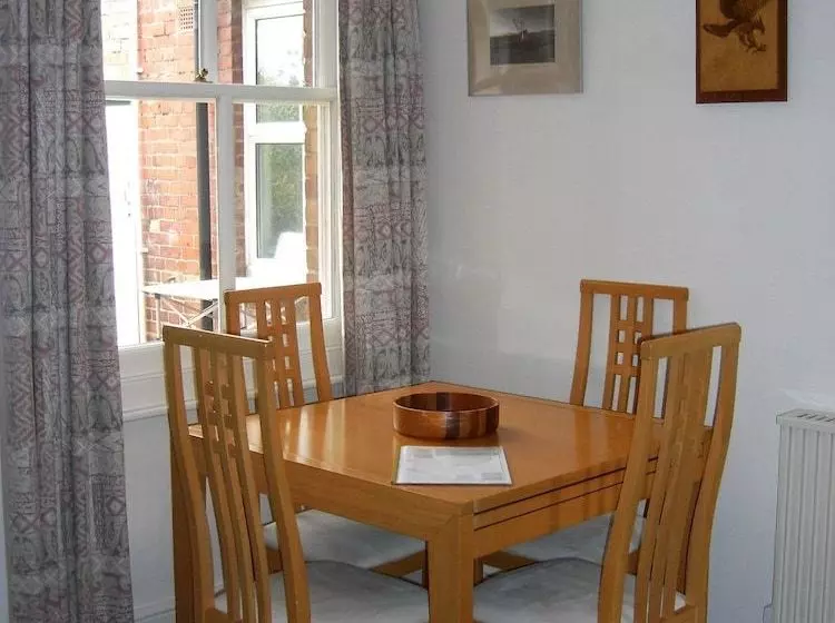 Curlew Cottage With Rural Views