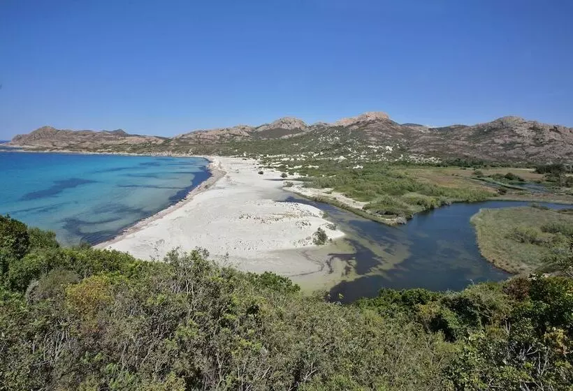 Hotelli Village Camping  De L Ostriconi