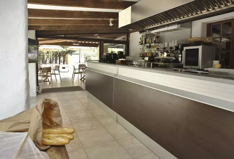 Hotelli Village Camping  De L Ostriconi