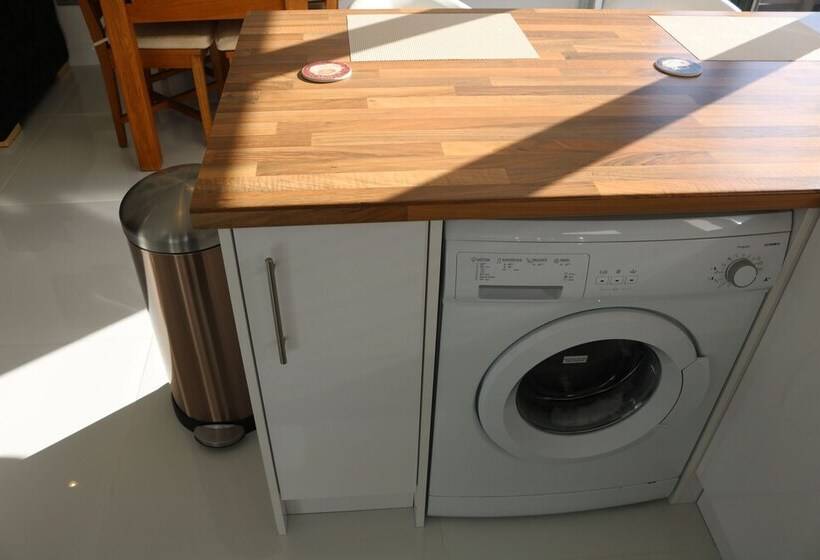 Luxury Victorian Garden Apartment