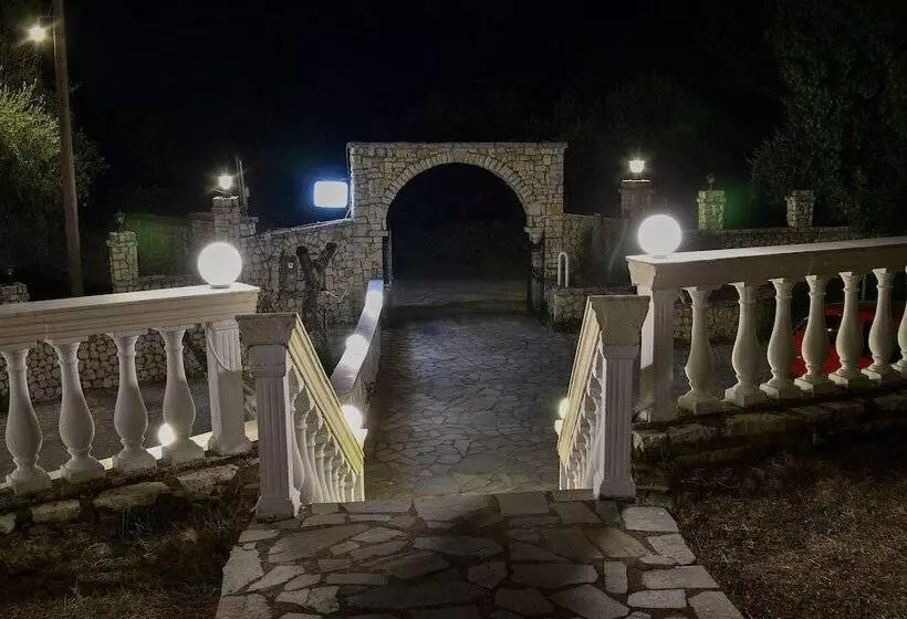 پانسیون Corfu Room