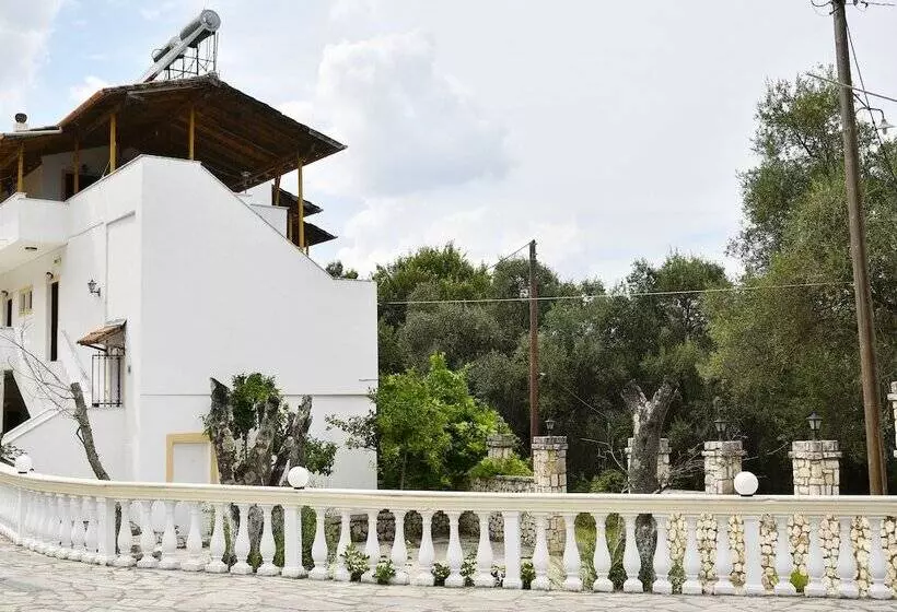 پانسیون Corfu Room