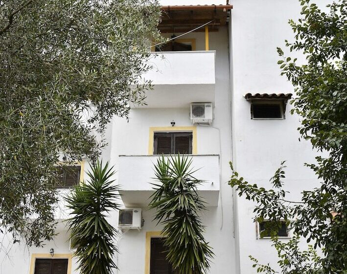 پانسیون Corfu Room