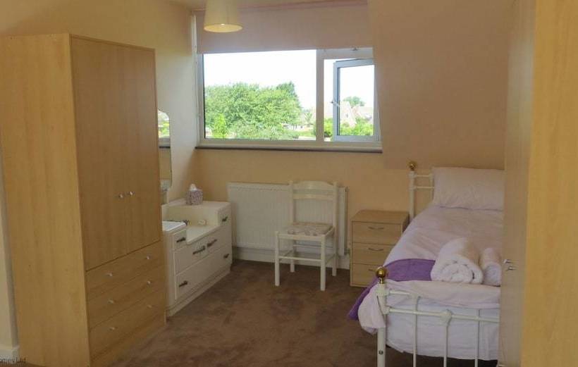 Rowan House.......within 5 Minutes Of Clifftops