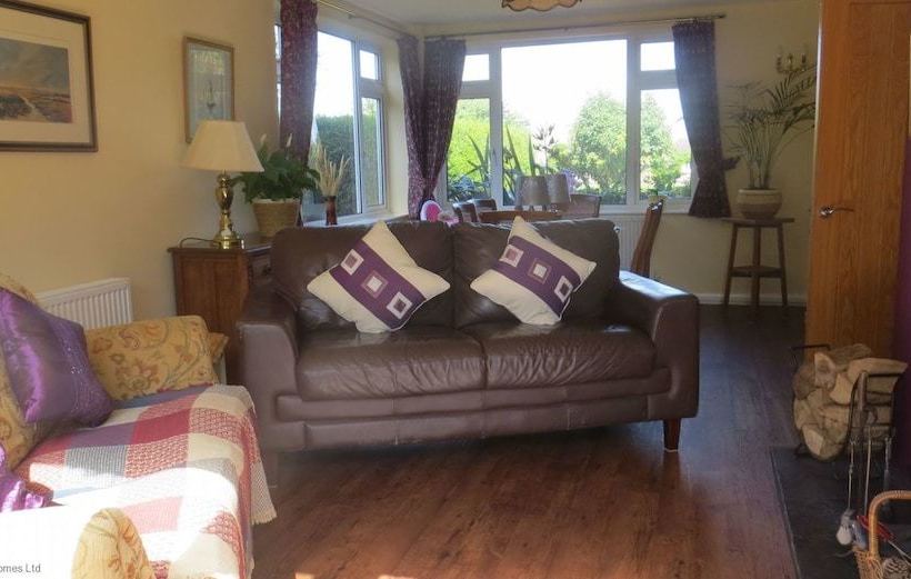 Rowan House.......within 5 Minutes Of Clifftops