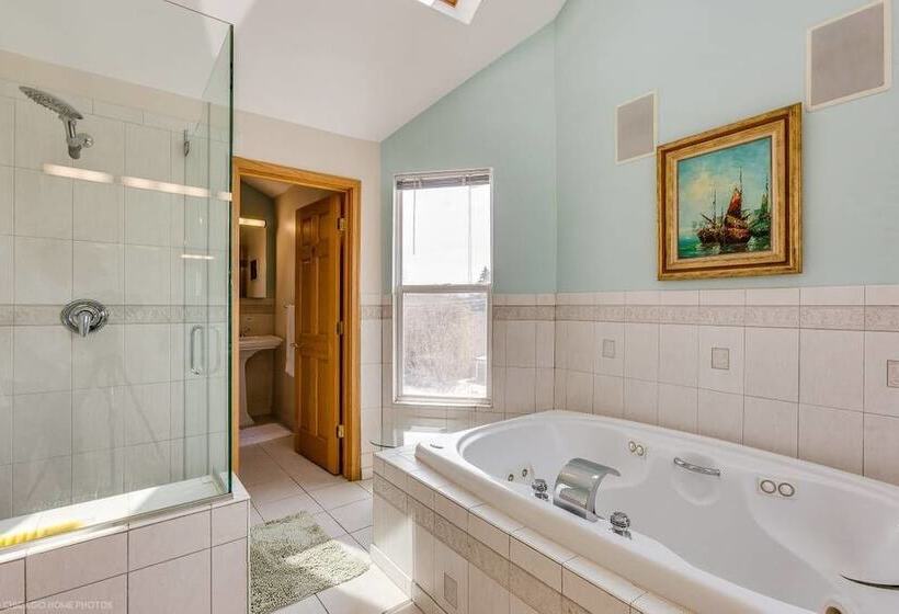 The Irving Masterpiece Near Wrigley Field