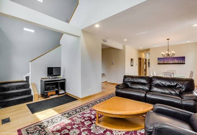 The Irving Masterpiece Near Wrigley Field