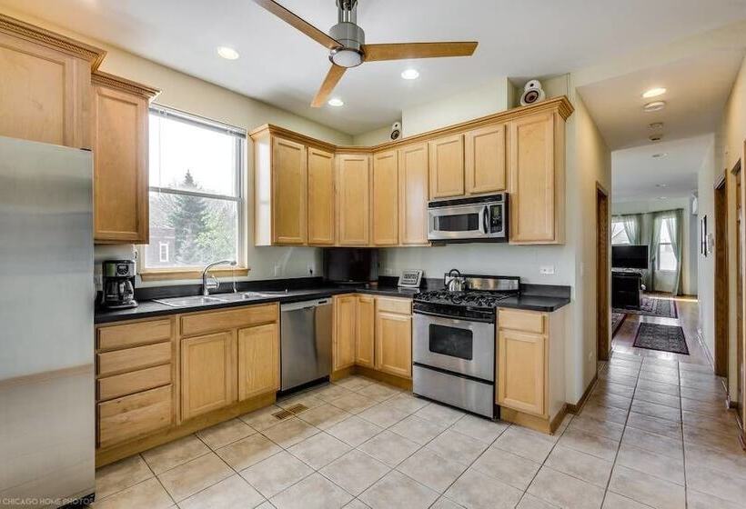 The Irving Masterpiece Near Wrigley Field