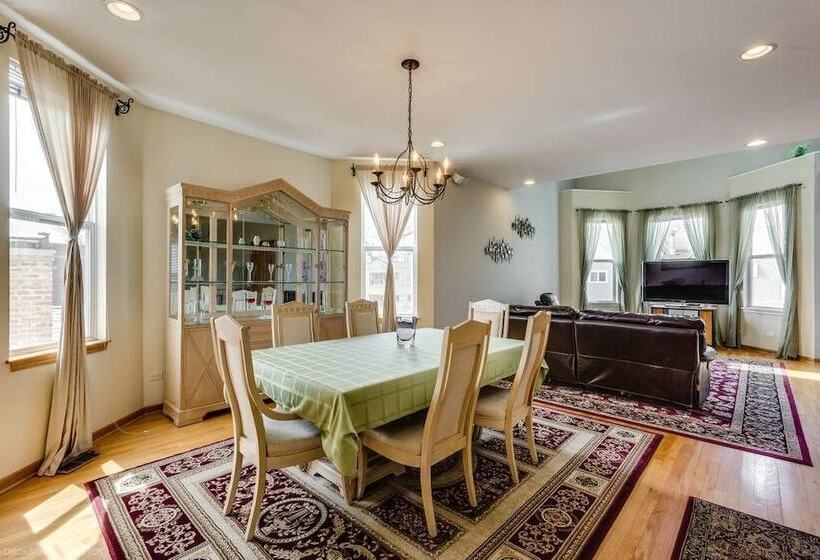 The Irving Masterpiece Near Wrigley Field