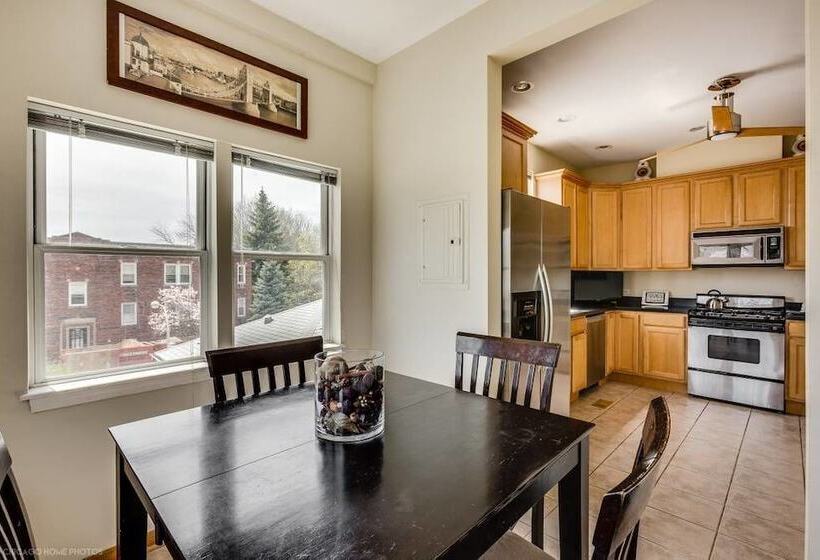 The Irving Masterpiece Near Wrigley Field